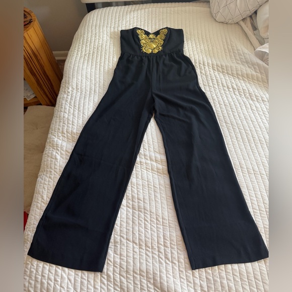 Lilly Pulitzer Black and Gold Strapless Jumpsuit. Size 6 - Picture 2 of 11